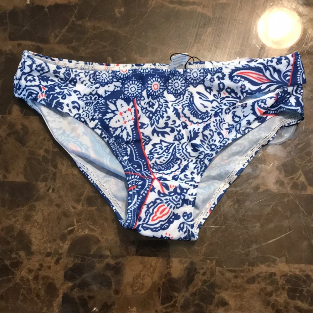 🎉Blue and White Floral Paisley Bikini Bottom!